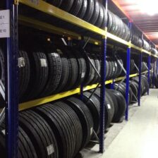Magazinregal für Lkw-Reifen von hervorragender Qualität